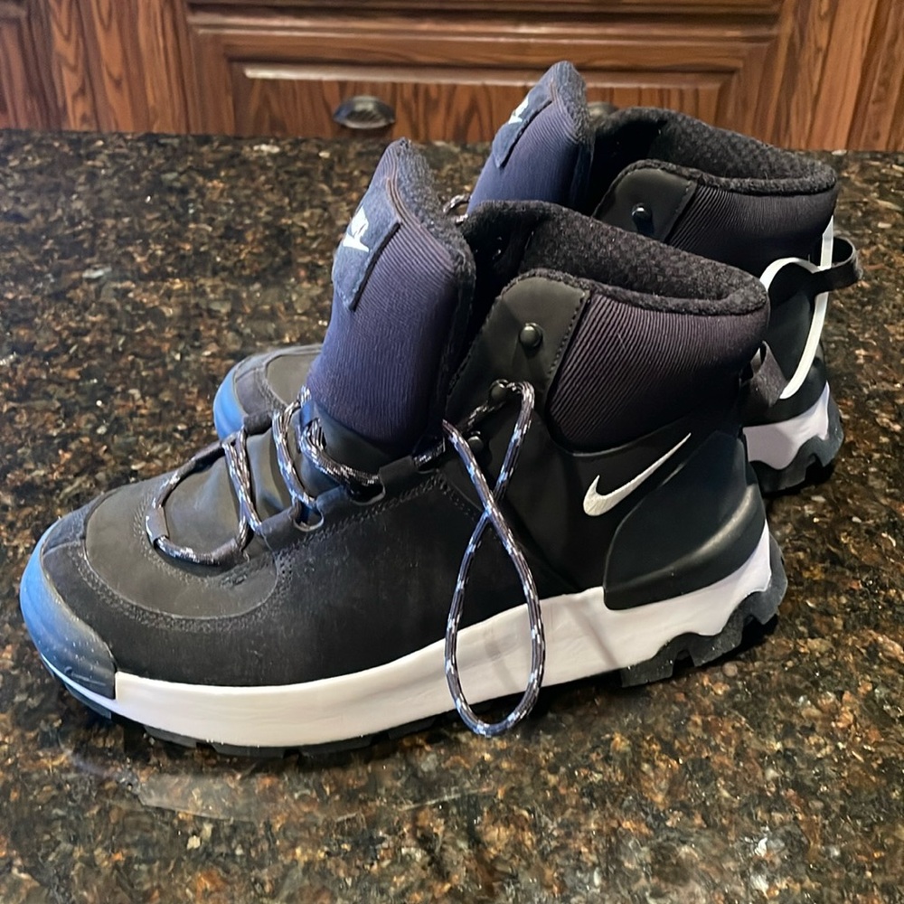 Nike City Boot